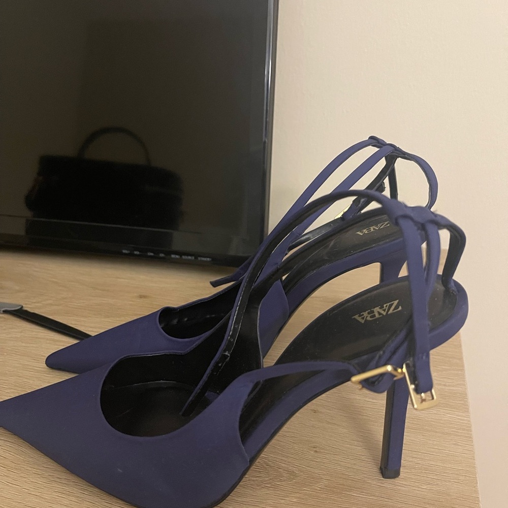 Zara Purple Stiletto Heels Elegant Suede Design